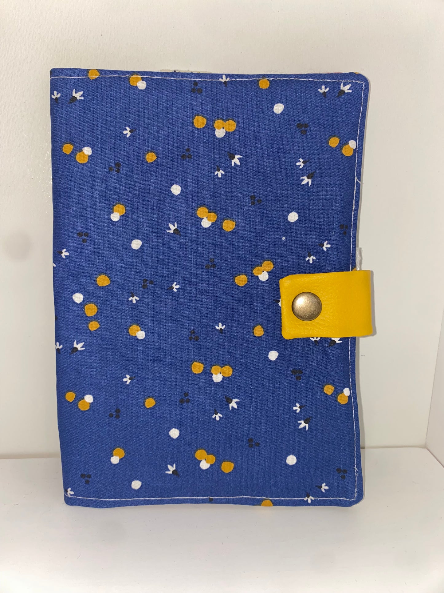 Pochette médicale bleu pois moutarde