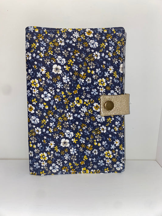 Pochette médicale bleu fleur banche et moutarde