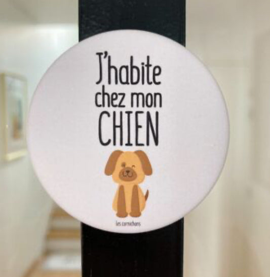 Magnet décapsuleur j'habite chez mon chien